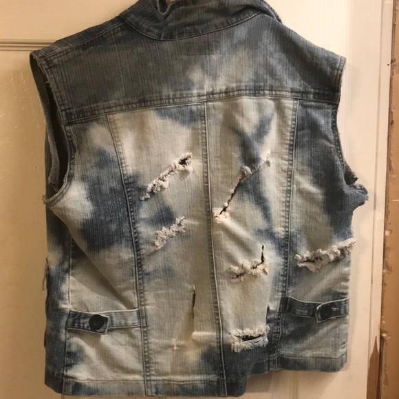 Jean jacket - Picture 2 of 2